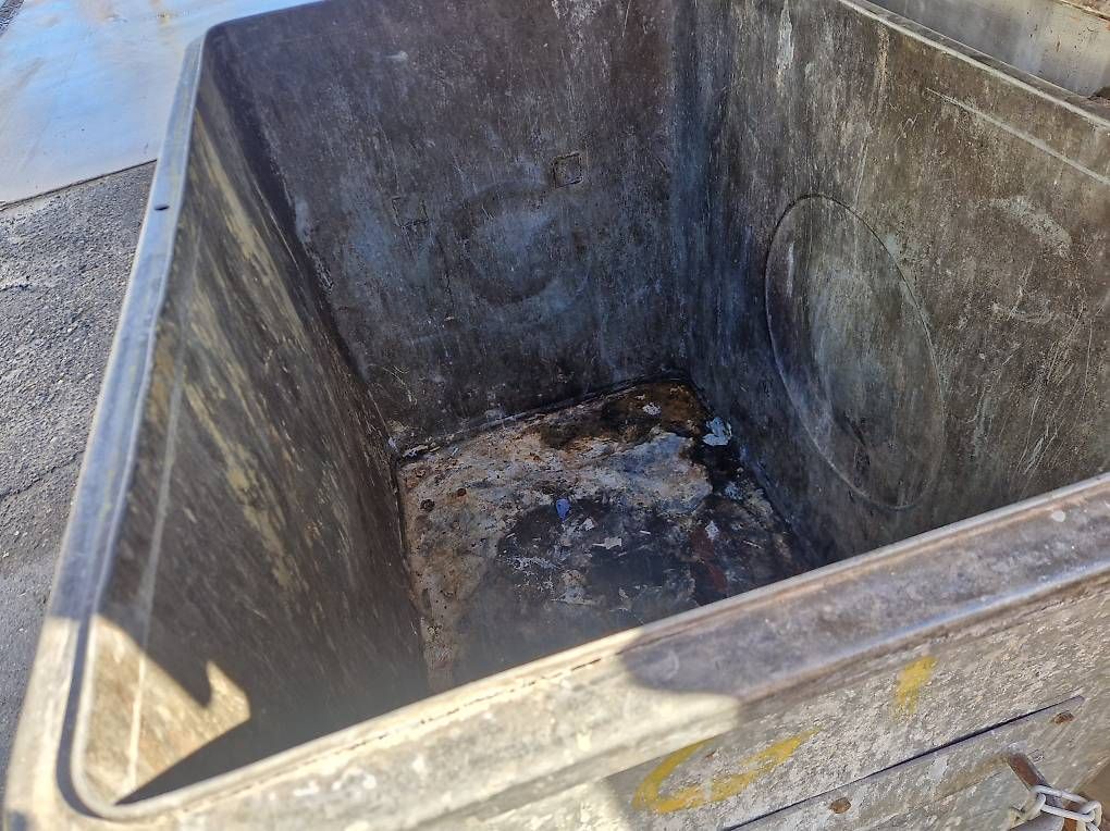 Sonstiges für Büro & Gewerbe: Container  – Defekt aus Neuenegg von bachopa1 3