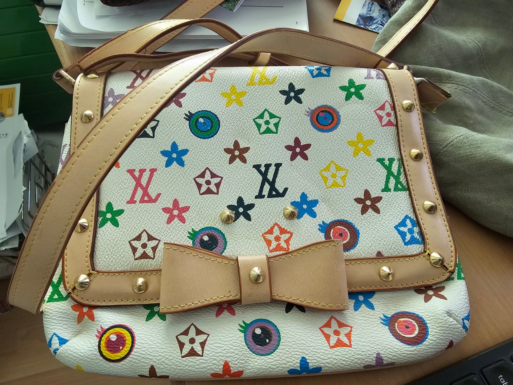 Sacs femmes: Tasche klein 21x25 cm – D'occasion à Oberhofen AG par Flower1966