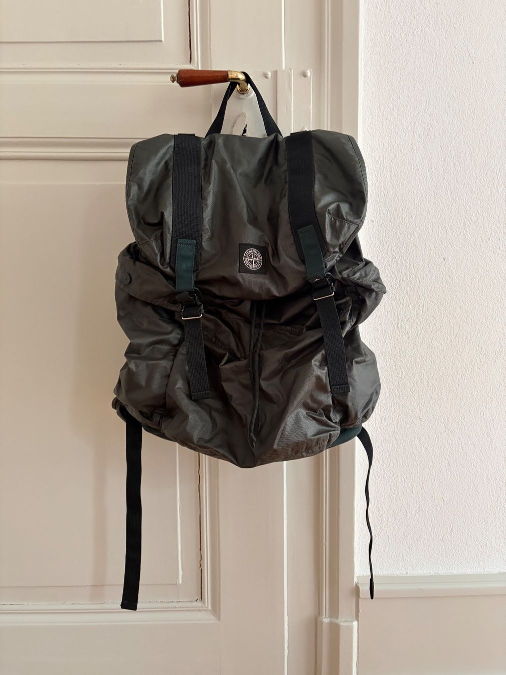 Zaini: Stone Island - Compass-patch drawstring backpack - military – Nuovo (secondo la descrizione) da Bern venduto da ron_l6jq