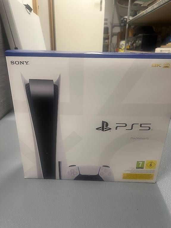 Console: PS5 – Usato da Luzern venduto da lacoste24