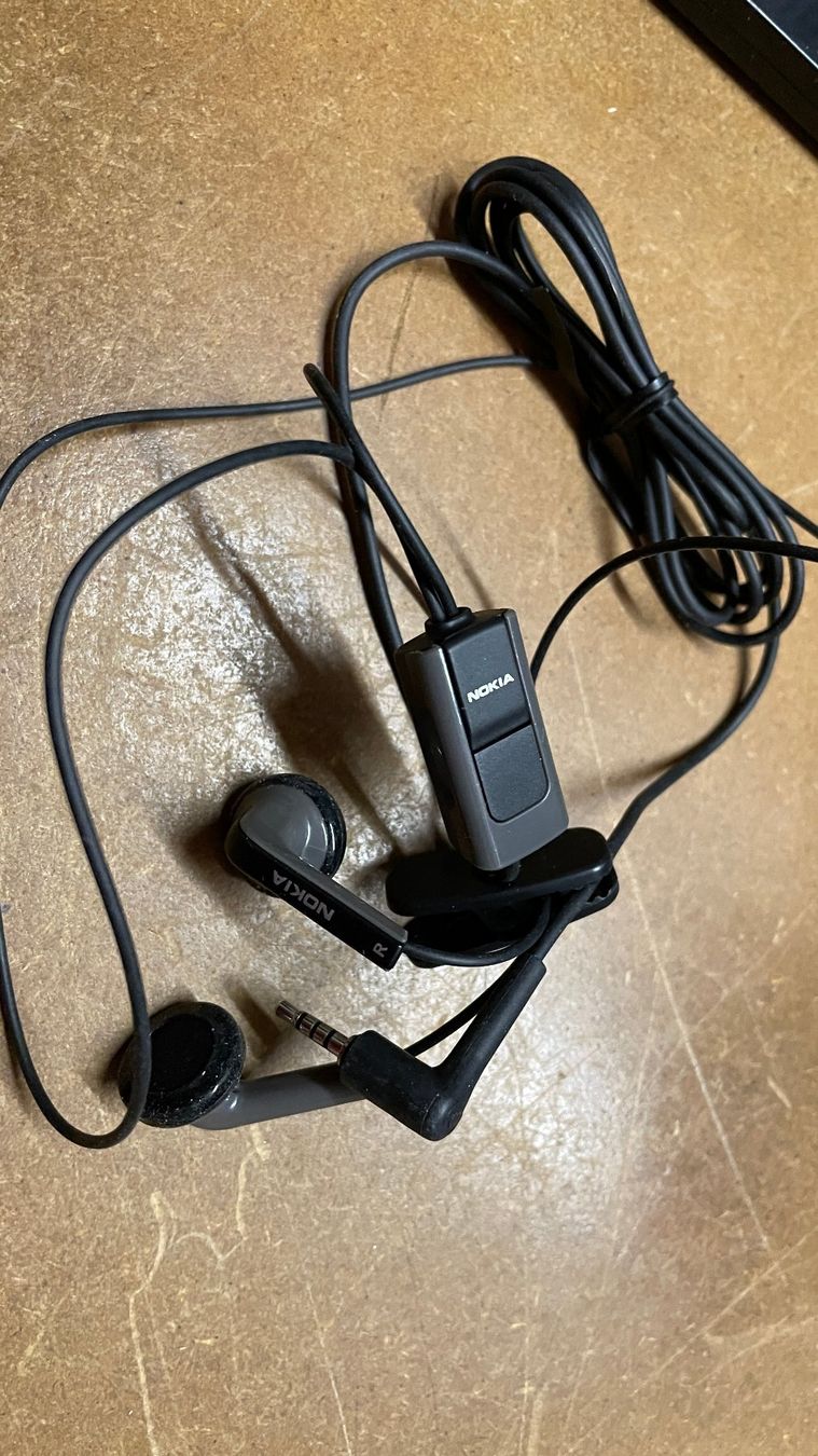 Nokia Cuffie: Kopfhörer NOKIA mit Stecker, 2 Stk. – Usato da hägendorf venduto da hsh4614 3