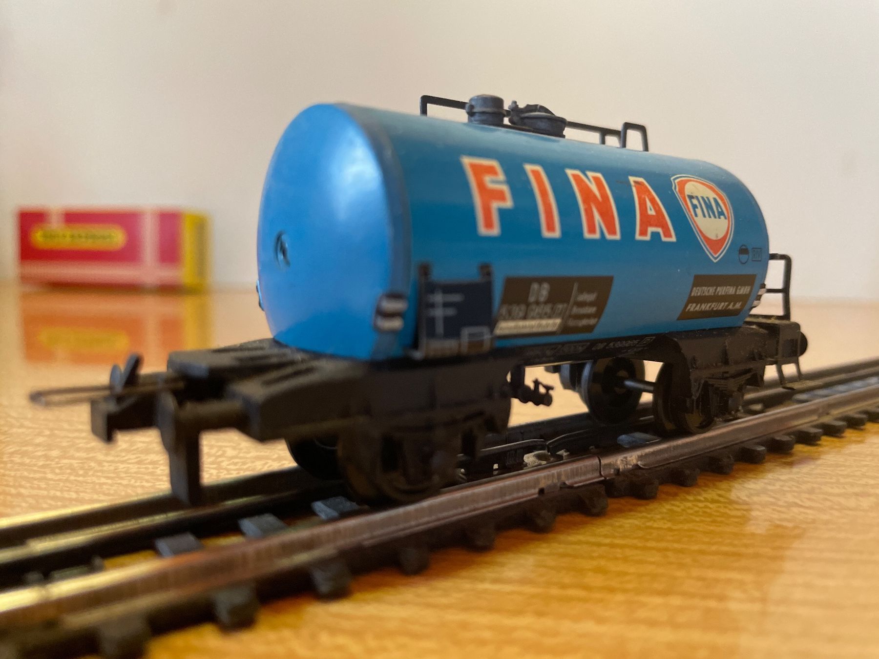 Trix Modellini di ferrovie: Trix Express H0 FINA – Usato da Suhr venduto da Daneli7 1