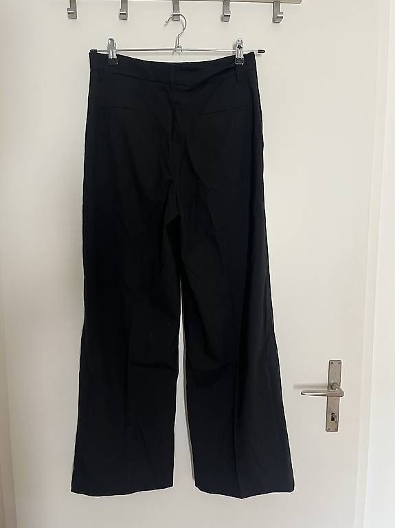 Hosen: Weite schwarze Hose von Zara, Gr. M – Gebraucht aus Zürich von Imaime 1