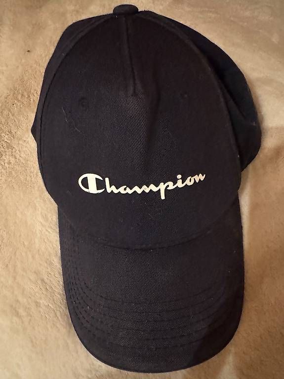 Copricapi, berretti & cappellini: Champion – Usato da Därstetten venduto da tho_zxy2 1
