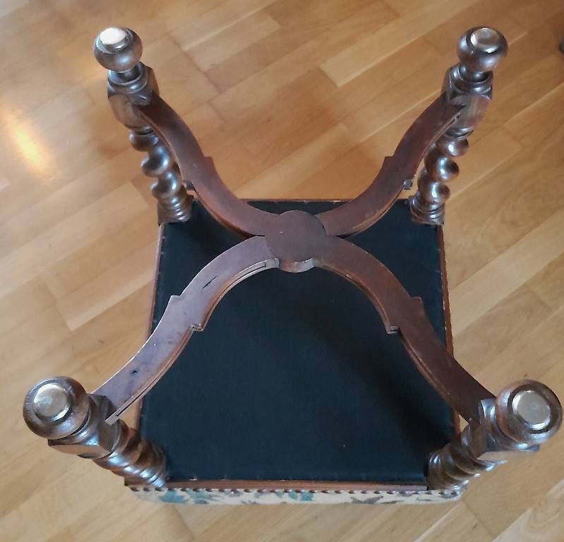 Hocker: Hocker – Gebraucht aus Schüpbach von bvirgo 2