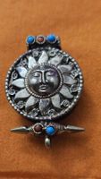pendentif ancien argent, ethnique,  s' ouvre.
