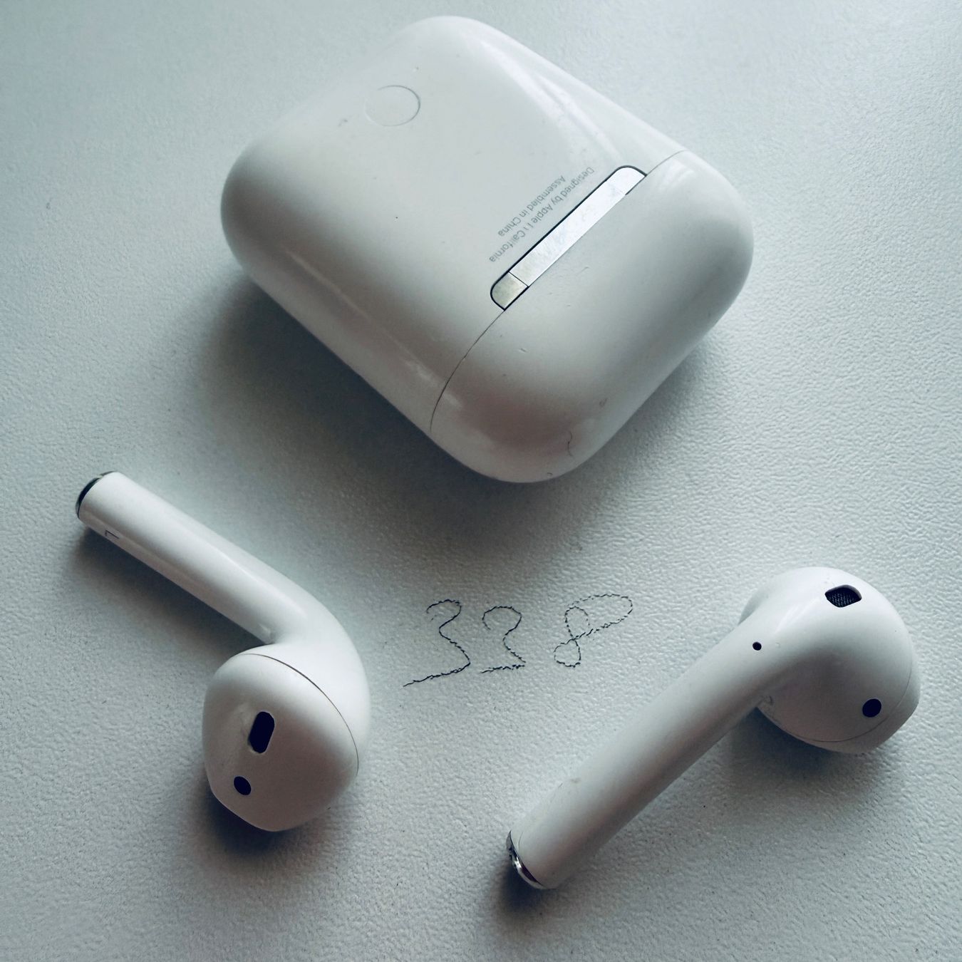 Apple Kopfhörer: Original Apple AirPods 2 Gen. Wireless Kopfhörer & Case – Gebraucht aus Basel von MY.AIRPODS.SHOP 6