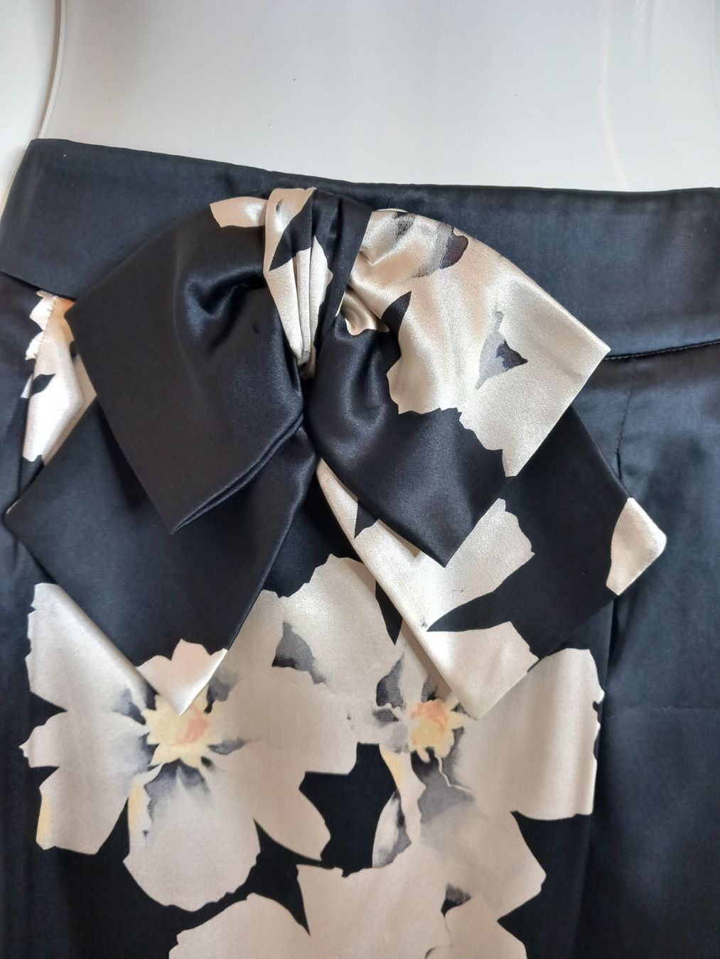 Gonne: Blumarine Damen Rock Gr-36 De – Nuovo (secondo la descrizione) da Zürich venduto da mar_mv5c 4