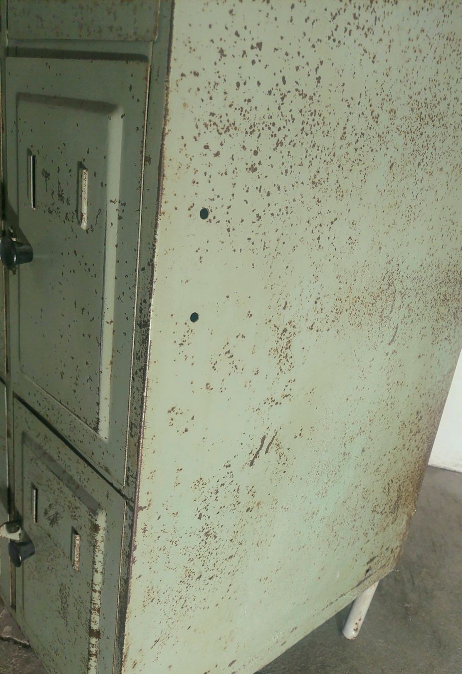 Armadi: Einzigartig aufgearbeiter Spind – Usato da Siblingen venduto da rantiques 5