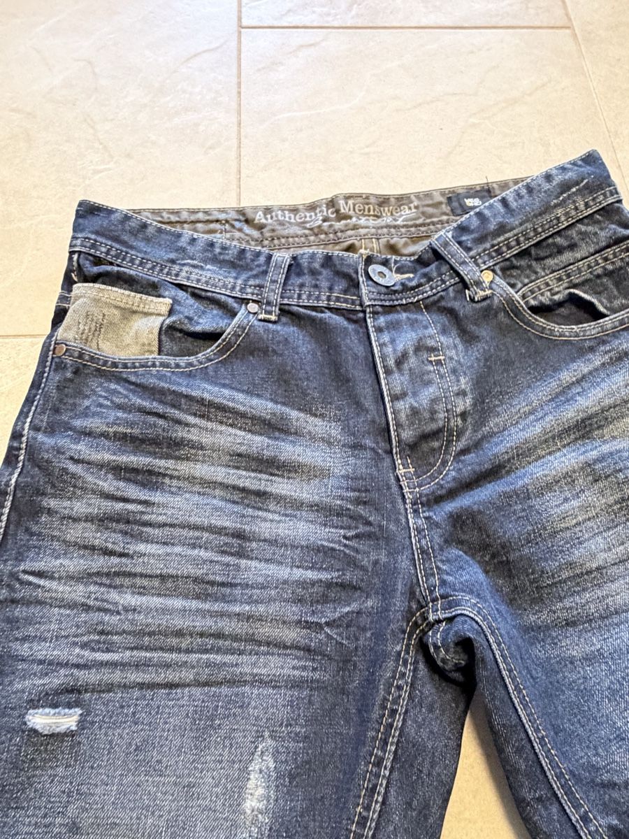 Jeans: Shorts Jeans. Gr. 32/M/176 – Usato da Brüttisellen venduto da Ayersa 2