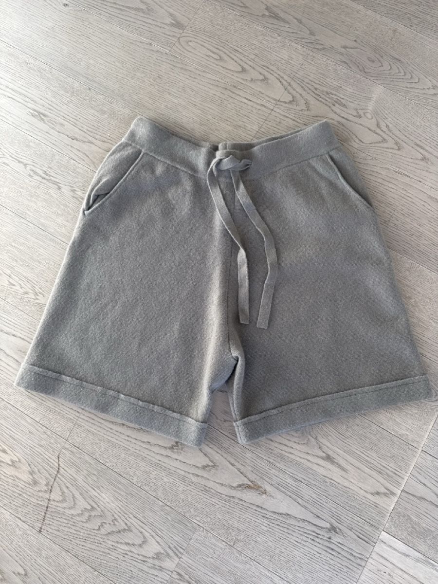 Allude Pantaloni: Allude Kaschmir Shorts L – Usato da Liestal venduto da amaroque