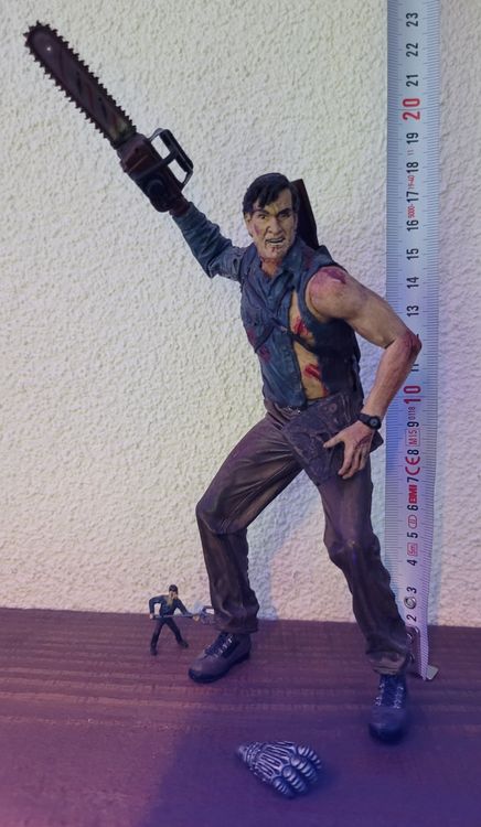 Figur Ash von Evil Dead (Gebraucht) in Kriens für CHF 17 – mit ...