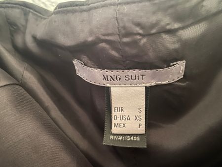 Kleid MNG SUIT schwarz Grösse S guter Zustand