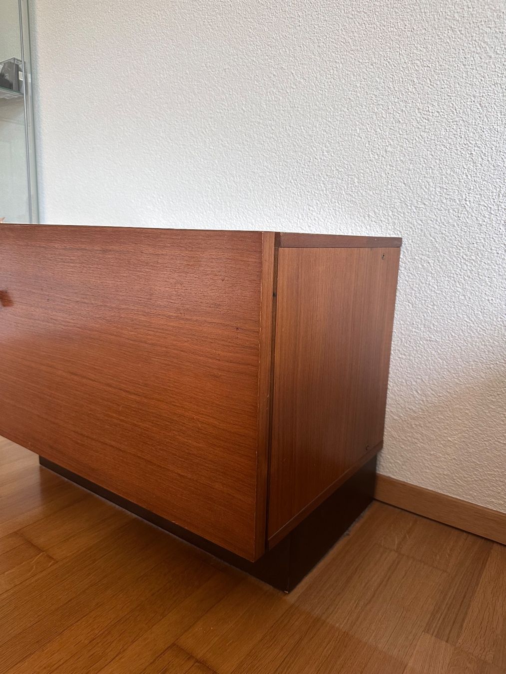 Commodes: Holzkommode – D'occasion à Adliswil par mic_jyg6 2