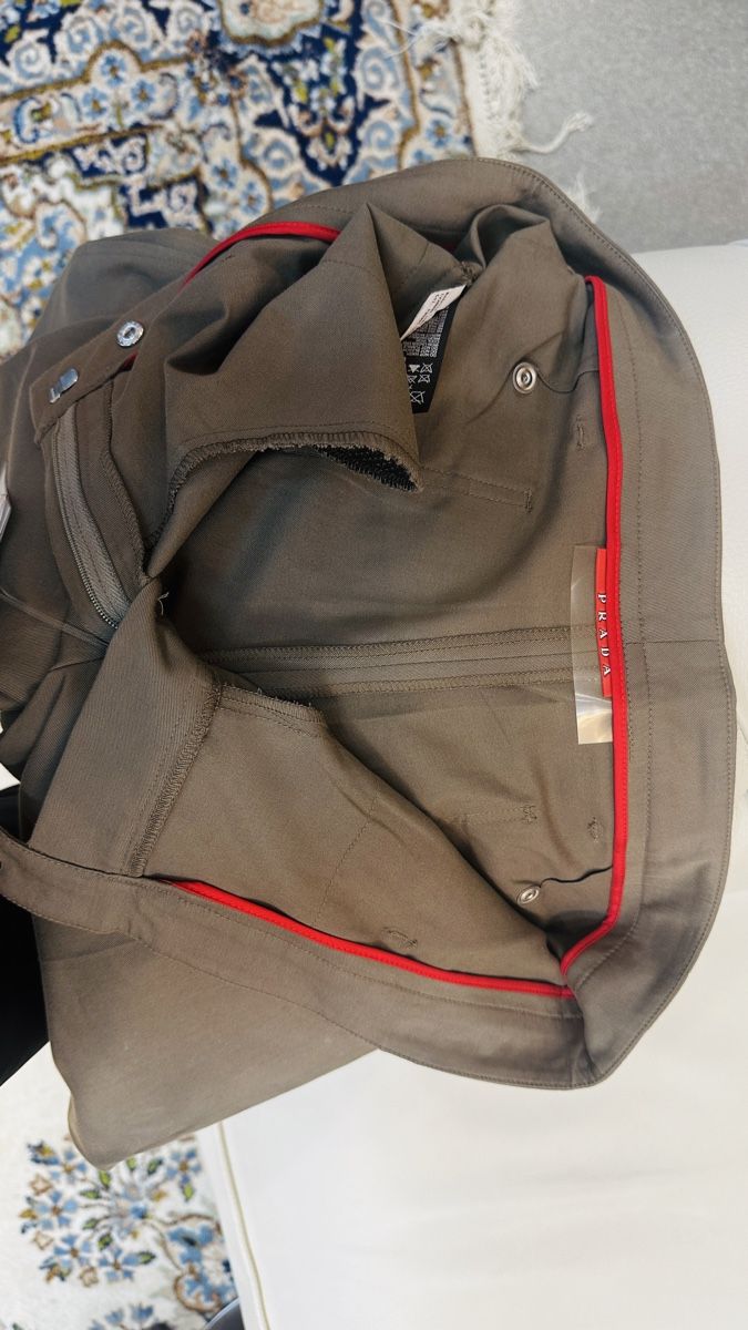 Prada Pantaloni: Prada Hosse neu – Nuovo e nell'imballaggio originale da Lachen SZ venduto da HelvetiaLuxury 4