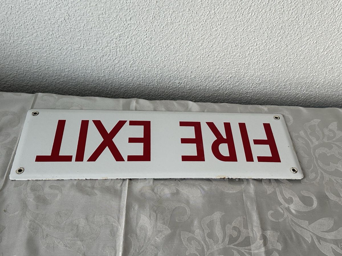 Insegne: Vintage Original Emailschild „FIRE EXIT" RAR – Usato da Dübendorf venduto da lan1808 3