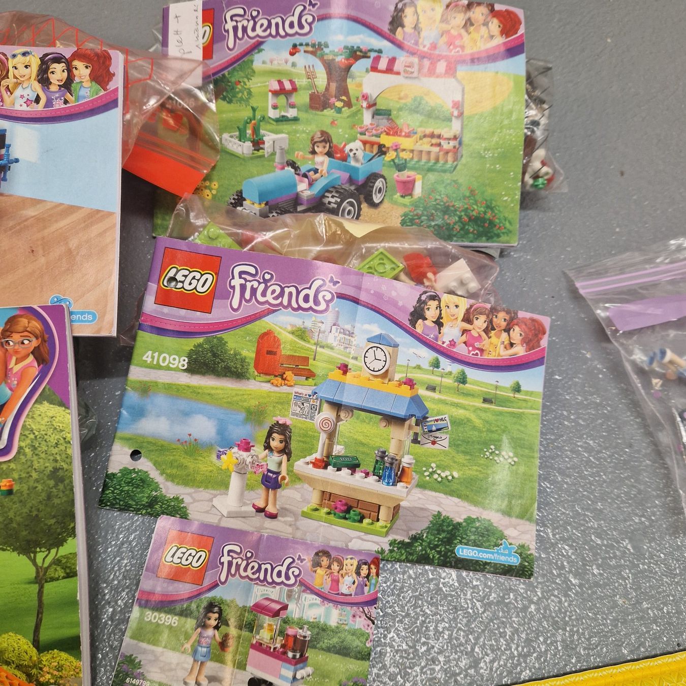 Lego Giocattoli: Lego Friends Baumhaus plus 6 weitere Sets – Usato da Wangen ZH venduto da tulipe55 3
