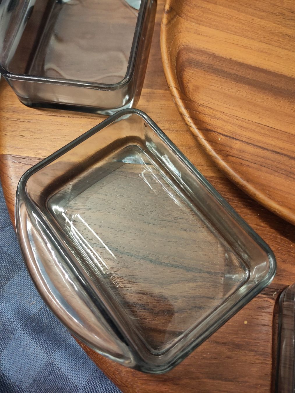 Piatti di portata: Dänisches Teakholz Drehtablett mit Glasschalen – Usato da Pratteln venduto da Cartonsducoeur_bl 1