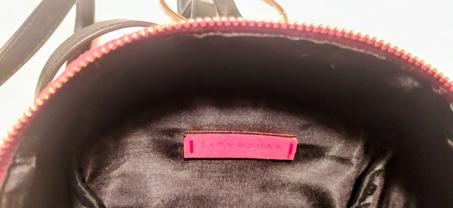 Zaini: Red Suede Mini Backpack – Nuovo (secondo la descrizione) da Basel venduto da beg_6v7r 3