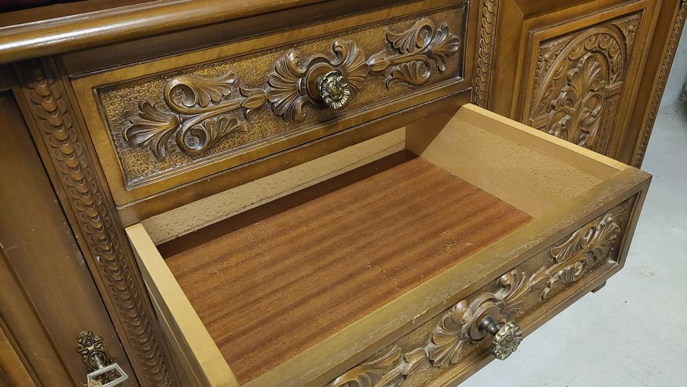 Commodes: 1 Anrichte (Sideboard) aus Nussbaum-Holz – D'occasion à Nussbaumen AG par erfolg25 4