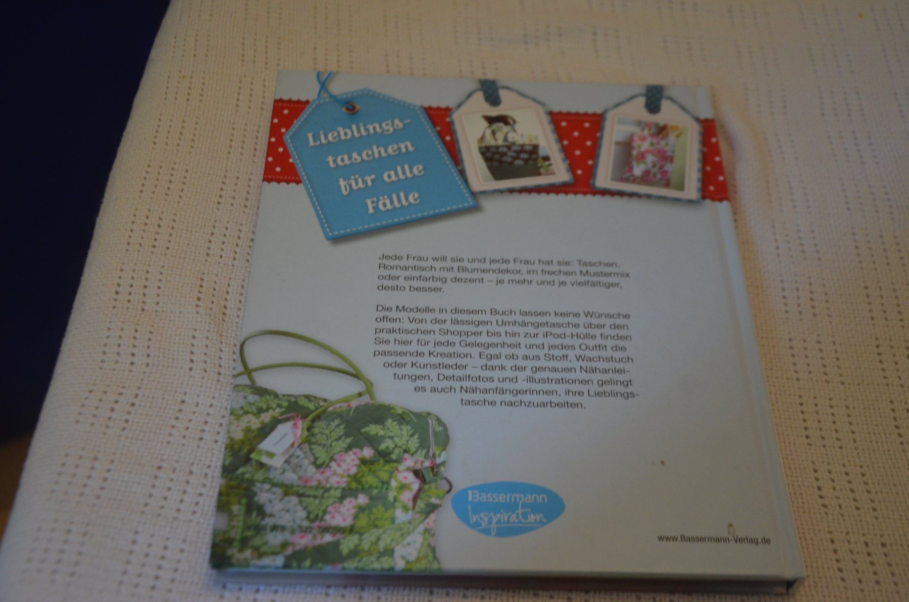 Tessuti: NAHE TASCHEN MIT SCHNITTMUSTER – Usato da Chiasso venduto da Dolly015 1