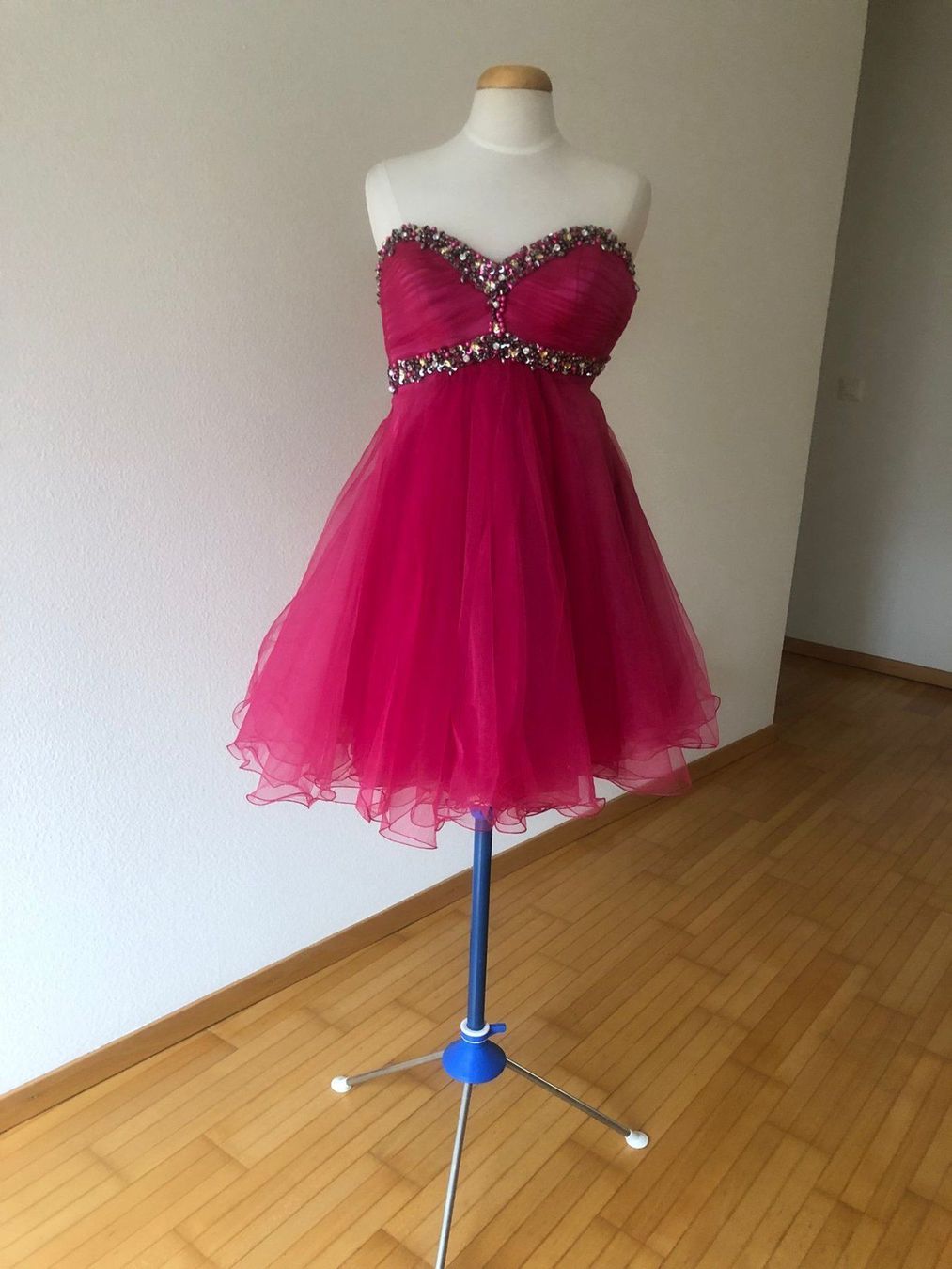 Robes et jupes: Gr 32 – D'occasion à Schaffhausen par yagiyagi01