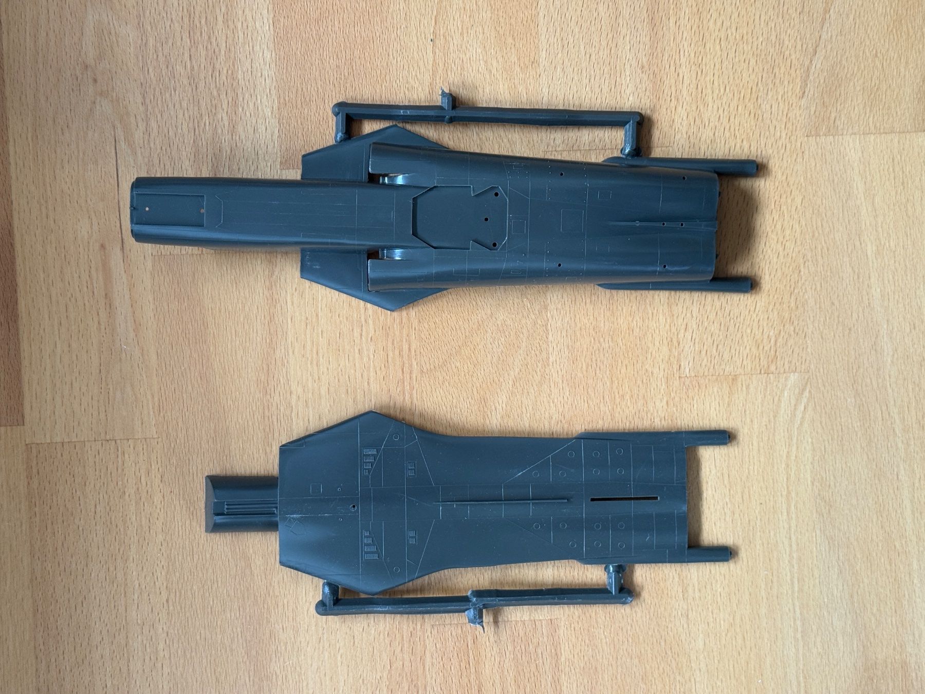 Airfix Kit di modellismo & Modellini statici: Airfix General Dynamics F-111E, 1:72, Modelbausatz – Nuovo e nell'imballaggio originale da Thalwil venduto da Insilentio 2