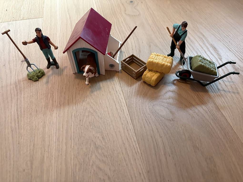 Jouets: Schleich Stallset – D'occasion à Horgen par NeuInZH 1