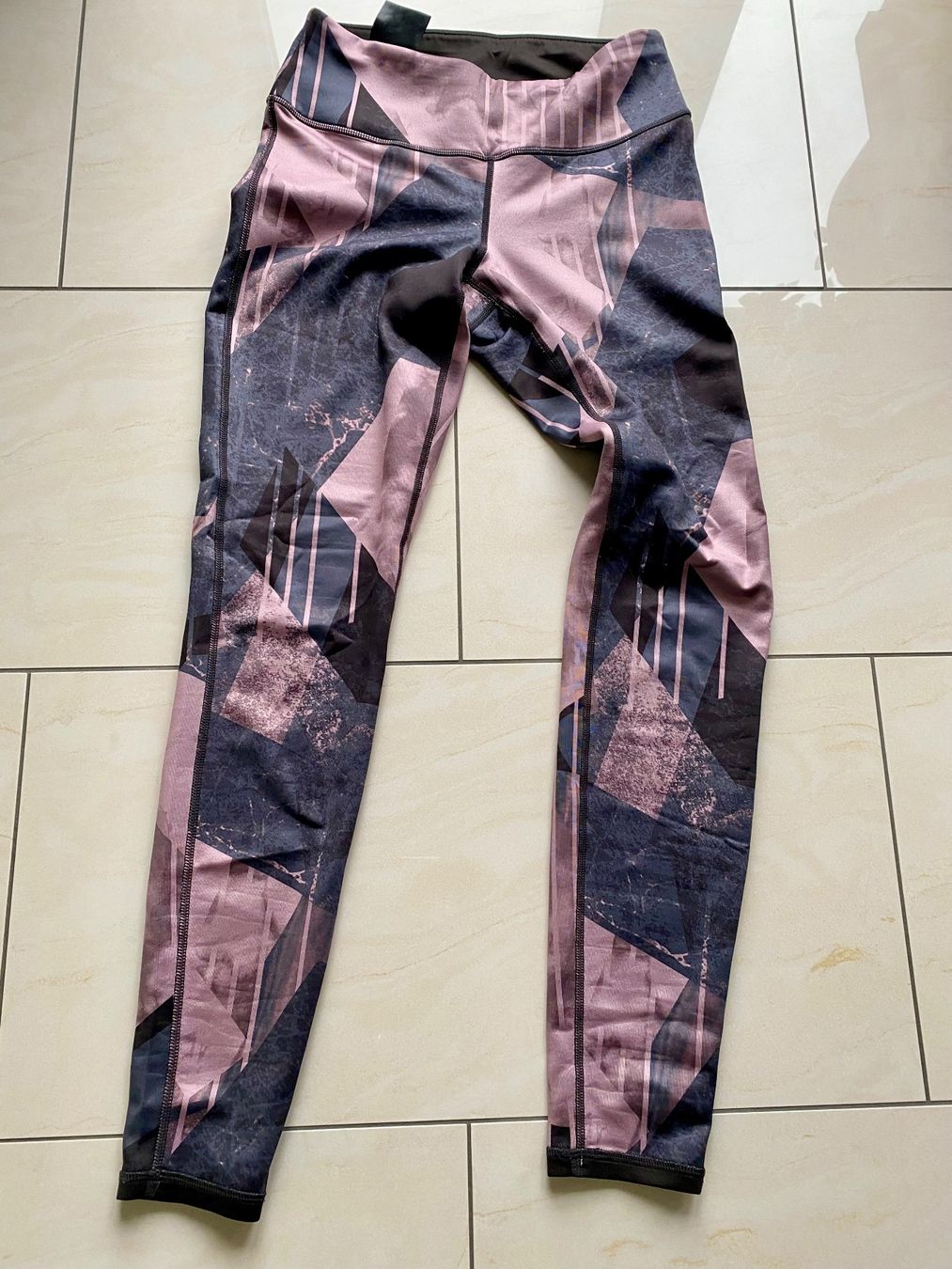 Leggings: Fitness-Tight,  4 Stk. 36/38 – Gebraucht aus Eiken von jessycat01