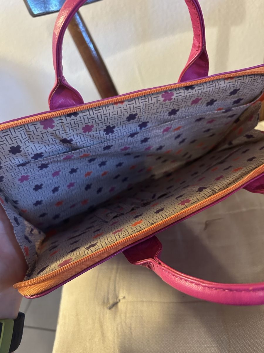 Valigie & Borse: Pochette rose  – Usato da Lausanne venduto da SavaLilie 2