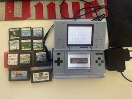 Nintendo DS Lite l avec 11 jeux et chargeur