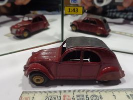 Citroen 2 CV1:43 (ohne Box) Dinky  FR  > (H8)