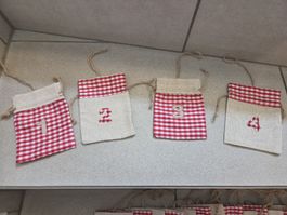 Adventskalender zum Befüllen, Säckli Rot/Weiss