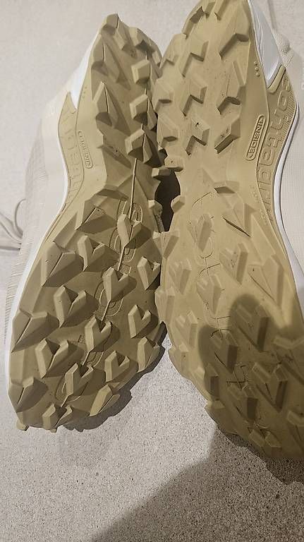 Damenschuhe: Laufschuhe – Gebraucht aus Zürich von voj_b2yn 1