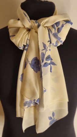 UN JOUR AILLEURS Foulard rectangulaire femme