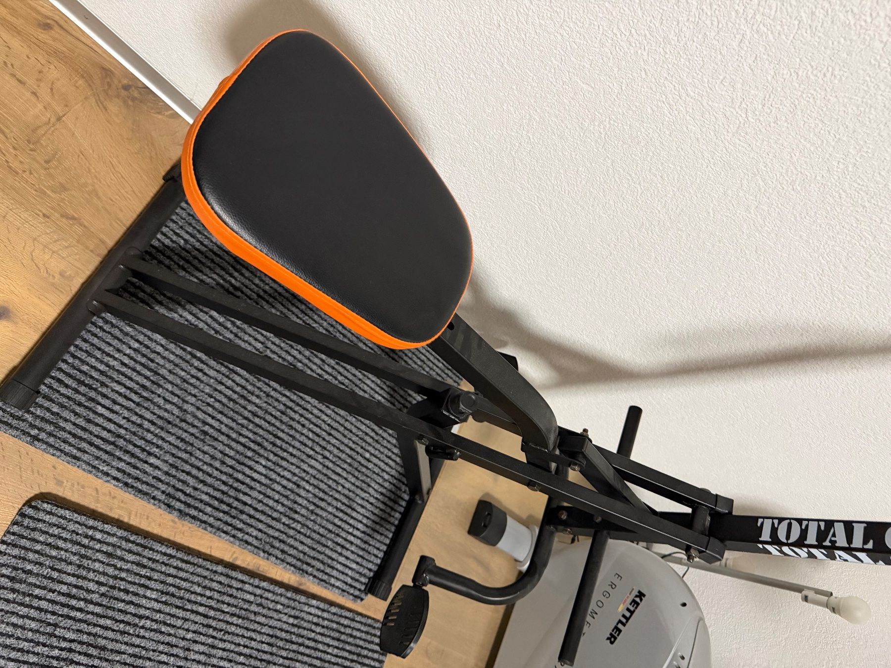 Hometrainer: Fitnes Gerät TOTAL CRUNCH – Usato da Olten venduto da Hus10 3