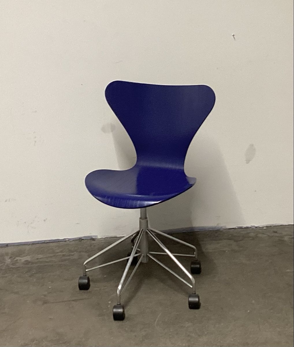 Fritz Hansen Stühle: Originaler Bürostuhl Arne Jacobsen – Gebraucht aus Burgdorf von swintila 1