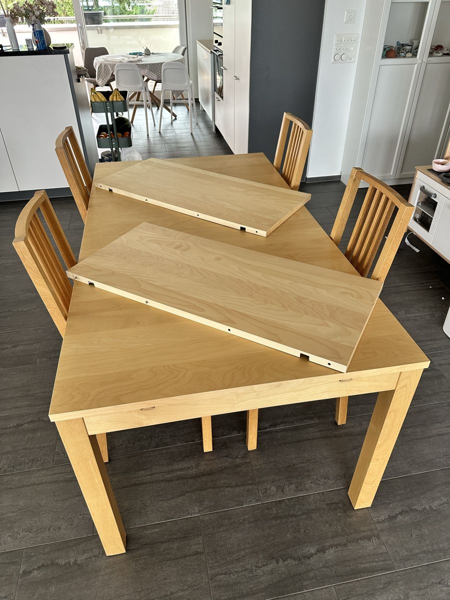 Ikea Set de table et chaises: Extendable Dining Table and Chairs Set Light Wood IKEA – D'occasion à Wilen b. Wollerau par carlos.casals 1