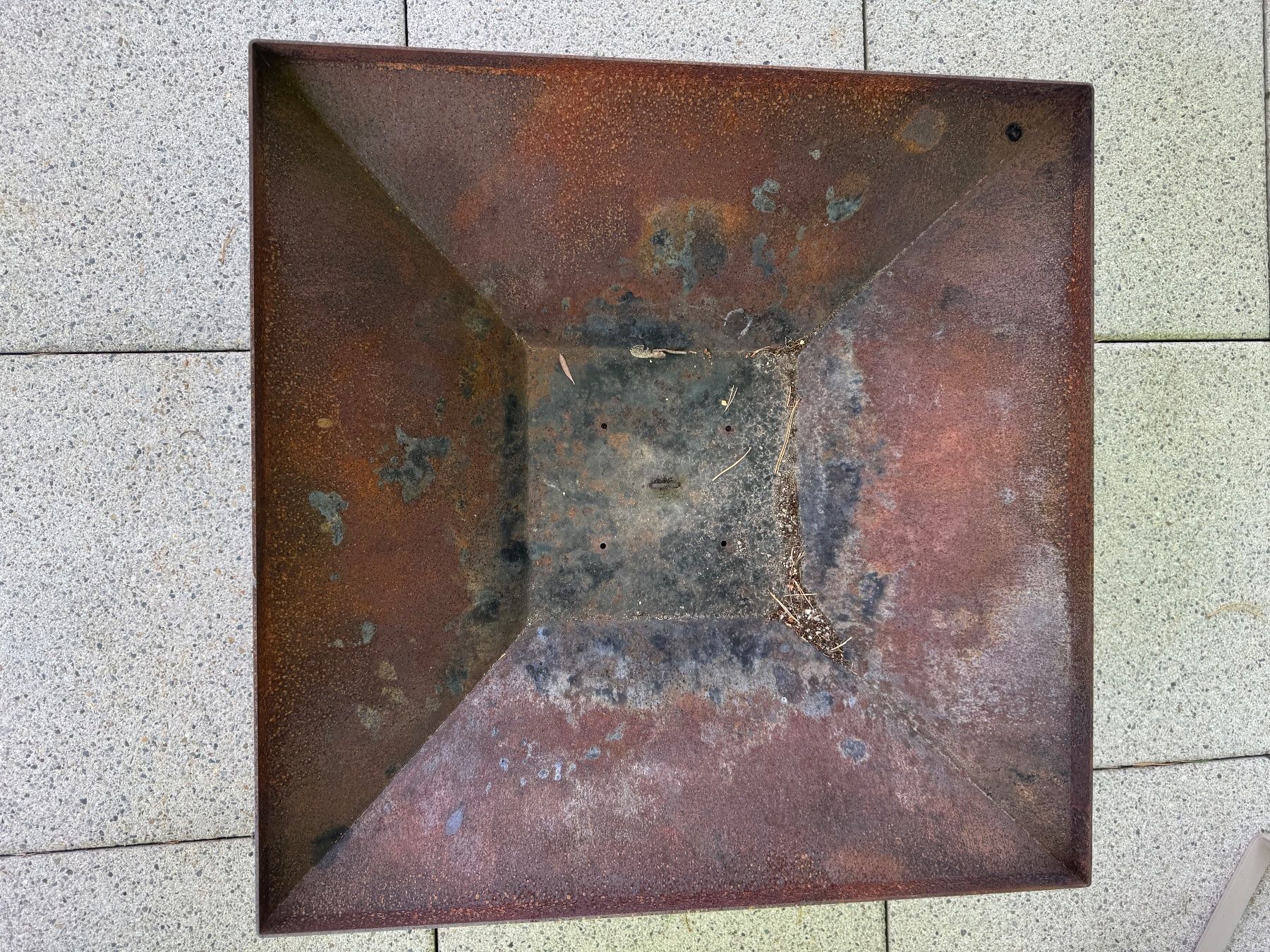 Cheminée d'extérieur: Feuerschale Metall Rost quadratisch – D'occasion à Dübendorf par Raschima 4