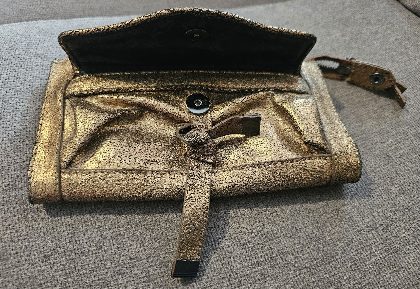 Mango Borse da donna: Pochette dorée MANGO - idéale pour les fêtes – Nuovo (secondo la descrizione) da HENNIEZ venduto da mjm_vp6n 1