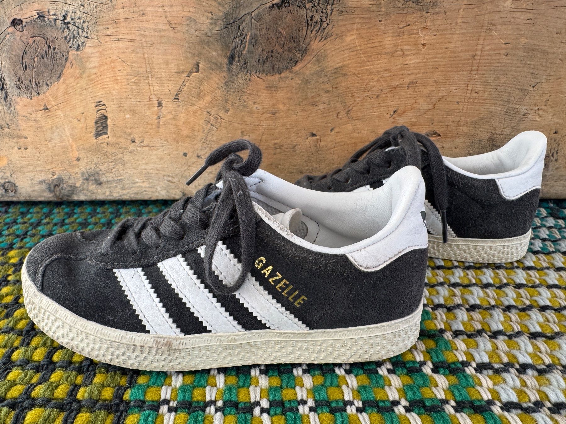 Adidas Scarpe da uomo: Adidas Gazelle schwarz, Grösse 28 – Usato da Pontresina venduto da cumprerevender