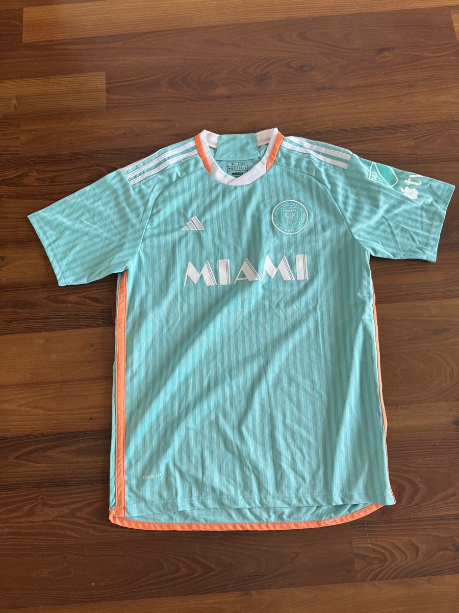 Adidas Canottiere & Pantaloni: Inter Miami Trikot – Usato da St. Gallen venduto da JanisB23