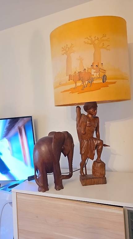 Lampade: Lampe sculptée à la main – Usato da Thônex venduto da emi_lm52 1