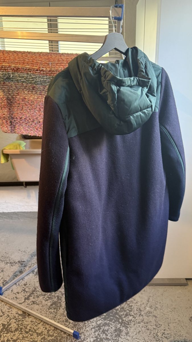Lacoste Cappotti: Lacoste winter coat, size 38, dark green and blue – Usato da zug venduto da Inaar 4