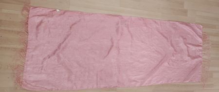 Écharpe  soie melangée rose avec franges, aspect froissé, 