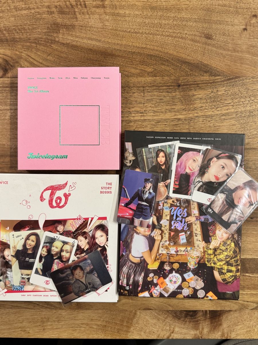 CD: TWICE Albums & Photocards – Usato da Kriens venduto da sadsushiroll
