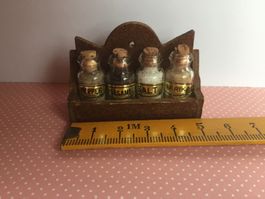 Älteres Gewürzgestell 1:12 für kleine Puppenküche