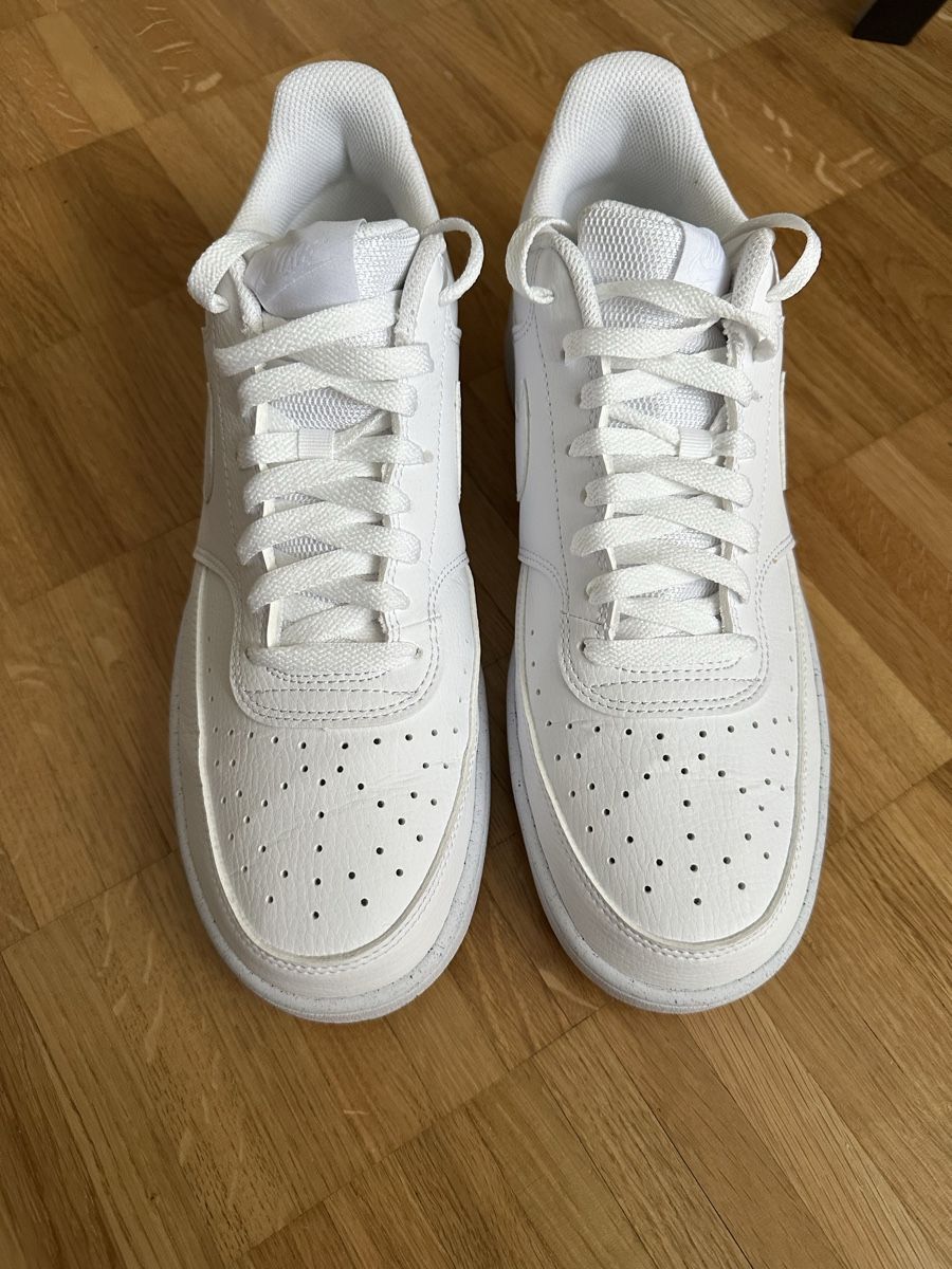 Nike Scarpe da uomo: Nike Lederschuhe Gr.45 weiss – Nuovo (secondo la descrizione) da Adliswil venduto da Michi93