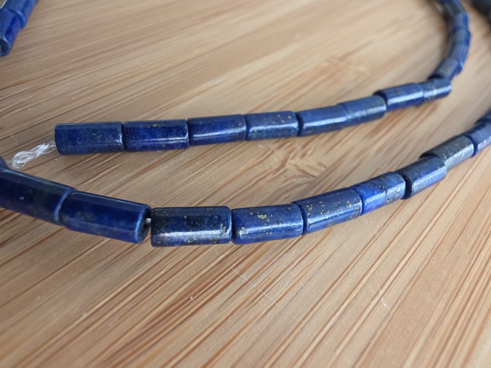 Pietre preziose: Lapislazuli Röhren facettiert ca. 3x6mm. – Nuovo e nell'imballaggio originale da Menziken venduto da Mirager 1