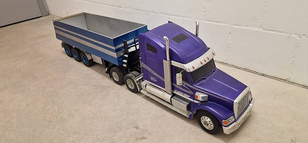Freightliner Modellini d'auto: Wegen Platzmangel zu verkaufen.... – Usato da Thörigen venduto da Suzukirf77